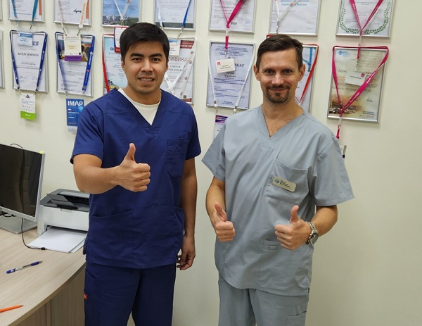 Хирург флеболог Сайимов Ф.Я. из Ташкента с Раскиным В.В. после мастер-класса